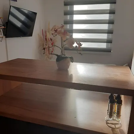 Dorabella Τζαχορίνα